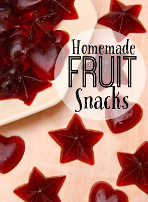 http://www.happygoluckyblog.com/wp-content/uploads/2015/10/Homemade-Fruit-Snacks-2-294x400.jpg
