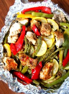 http://www.happygoluckyblog.com/wp-content/uploads/2016/08/Chicken-and-Vegetable-Foil-Packets-222x300.jpg