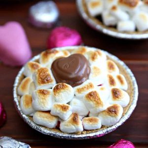 http://www.happygoluckyblog.com/wp-content/uploads/2017/02/Valentines-Day-Mini-Pies-300x300.jpg