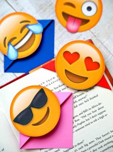 http://www.happygoluckyblog.com/wp-content/uploads/2017/07/Emoji-Bookmarks-3-224x300.jpg